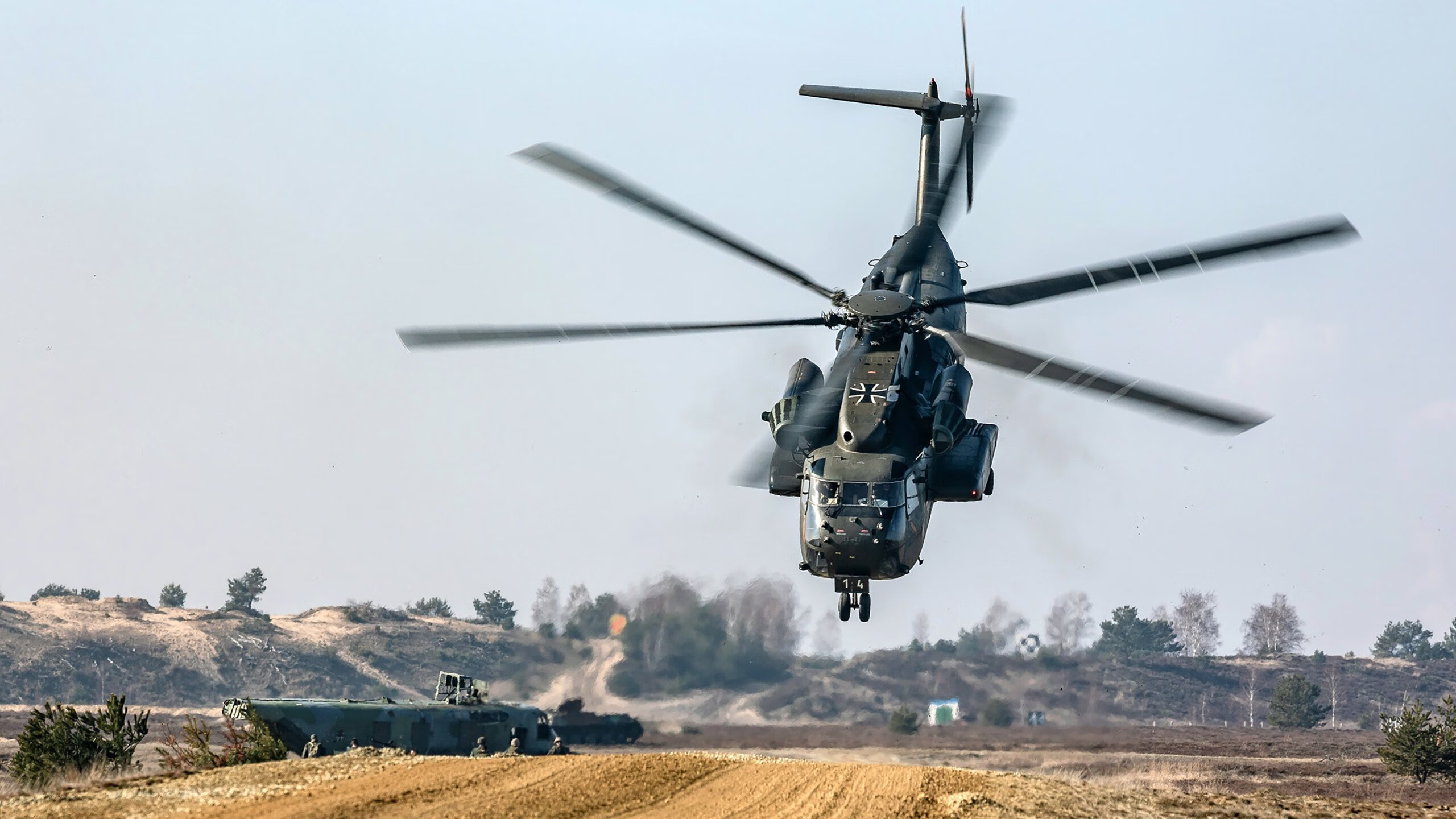 李轩豪、丁浩、芈昱廷等棋手亮相“湾区杯”围棋大棋士赛