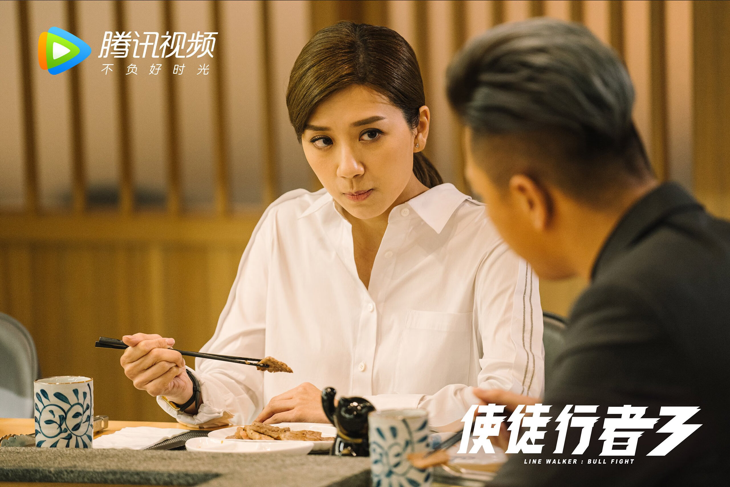 火箭球员带队参观航天城，拓展少年科学视野，火箭展厅