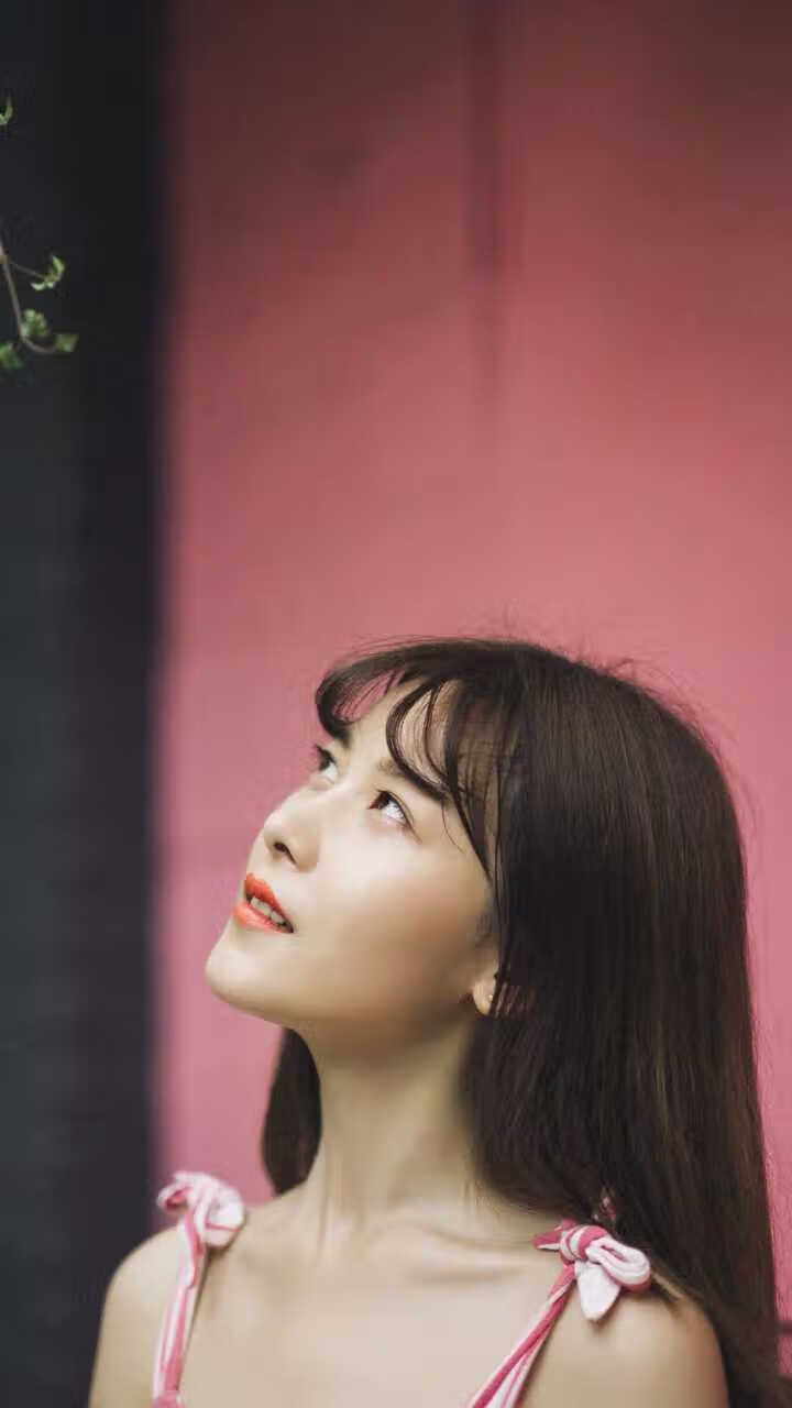 塞内加尔骑手阿卜杜·巴在非洲马术锦标赛上与“Dakar Star”马匹共同夺得障碍赛铜牌,展现默契配合。