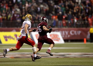 尼尔·巴特尔在防守端的表现,帮助袋鼠队立足橄榄球冠军赛,巴特尔防守奥尼尔视频